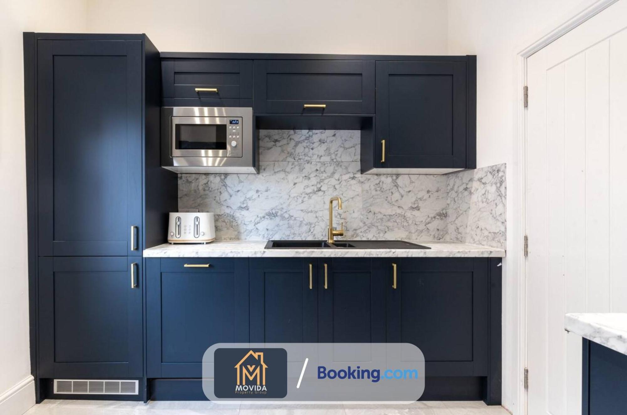 Central Elegant Three Bed Duplex By Movida Property Group Short Lets & Serviced Accommodation Harrogate Exterior photo